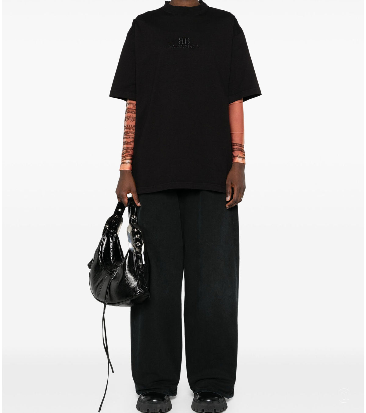 Medium fit Embroidered T-shirt BLC1024W