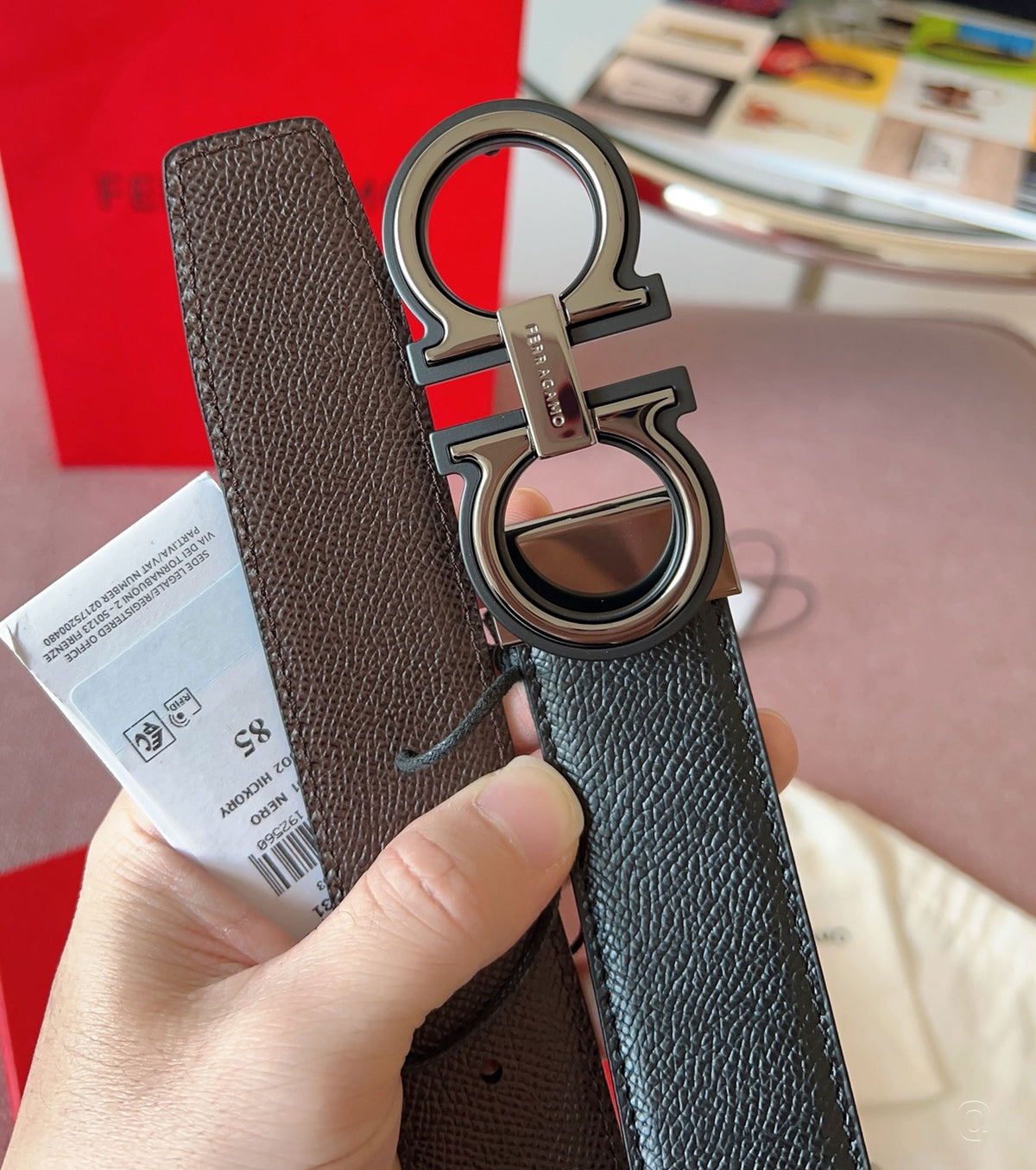 Reversible and adjustable Gancini belt