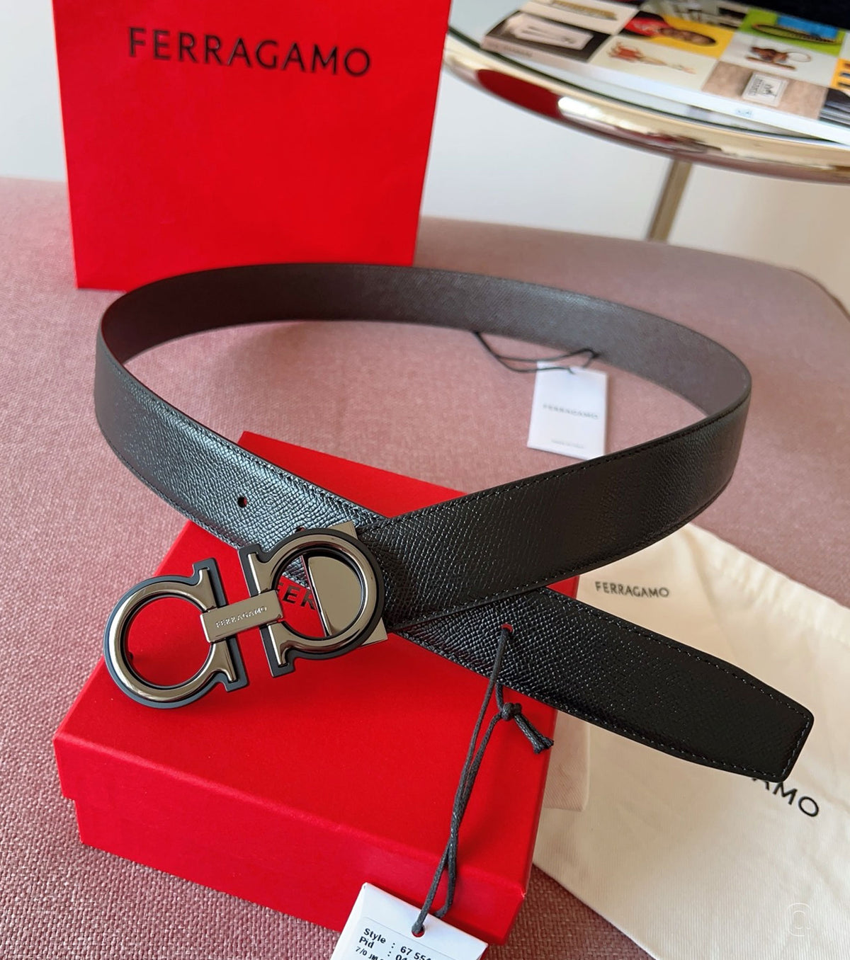 Reversible and adjustable Gancini belt