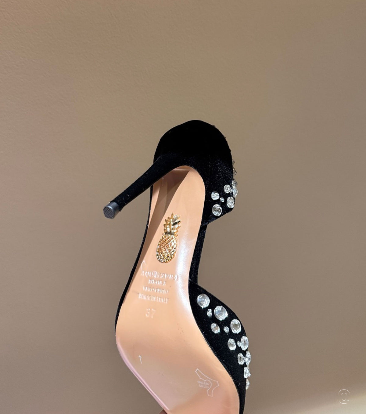 Cosmic Love 105 embellished velvet pumps