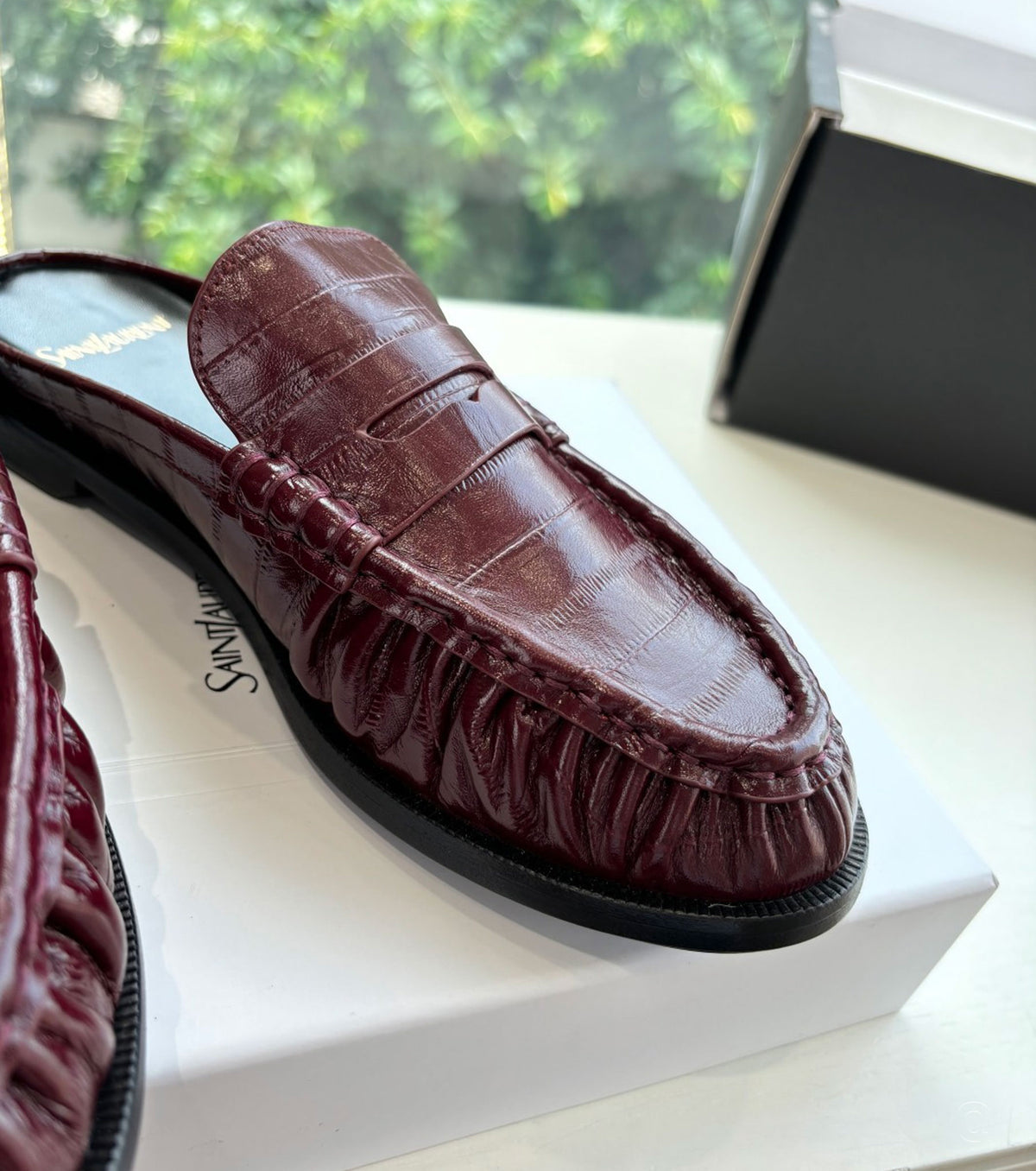 LE LOAFER mules