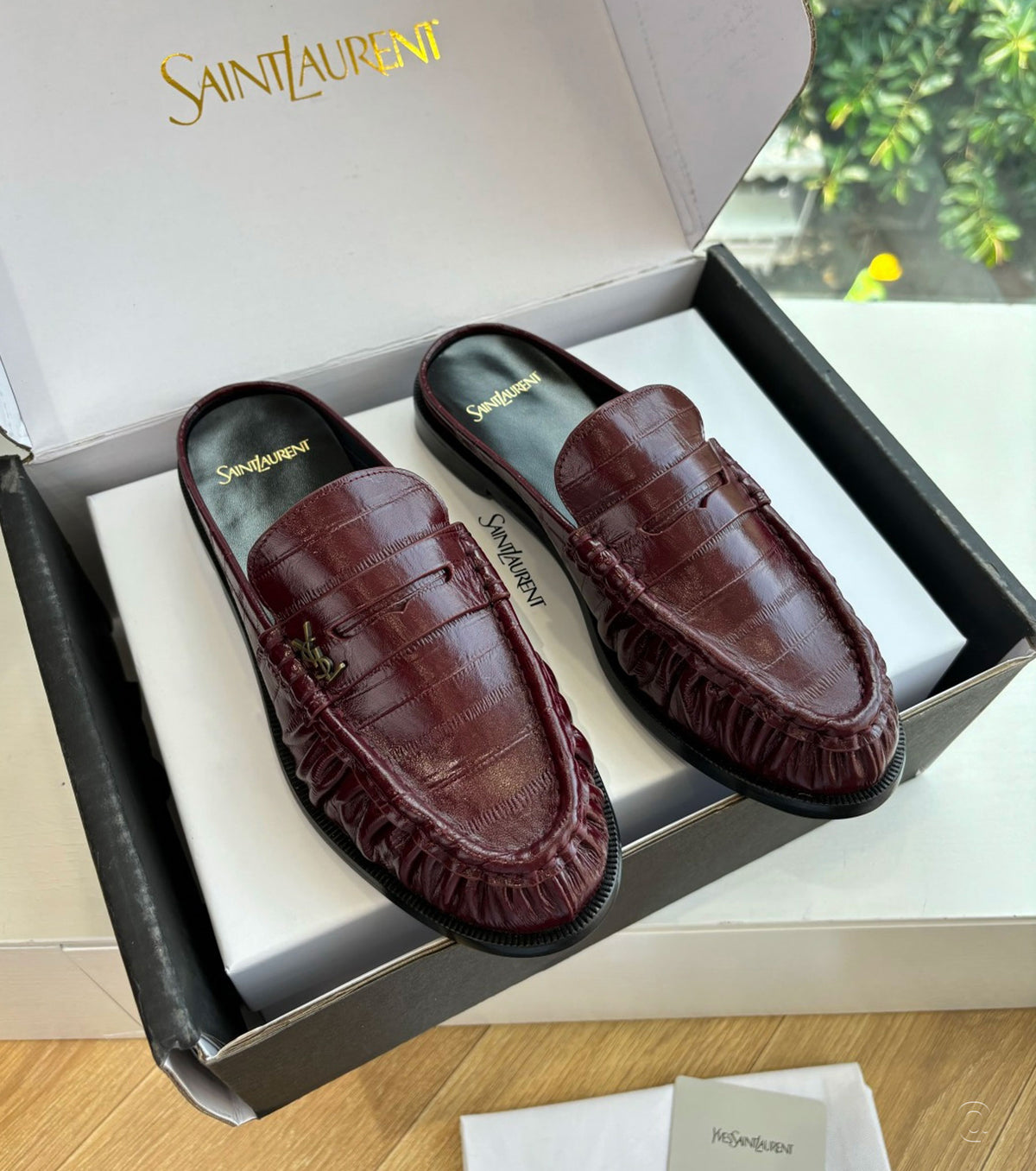 LE LOAFER mules