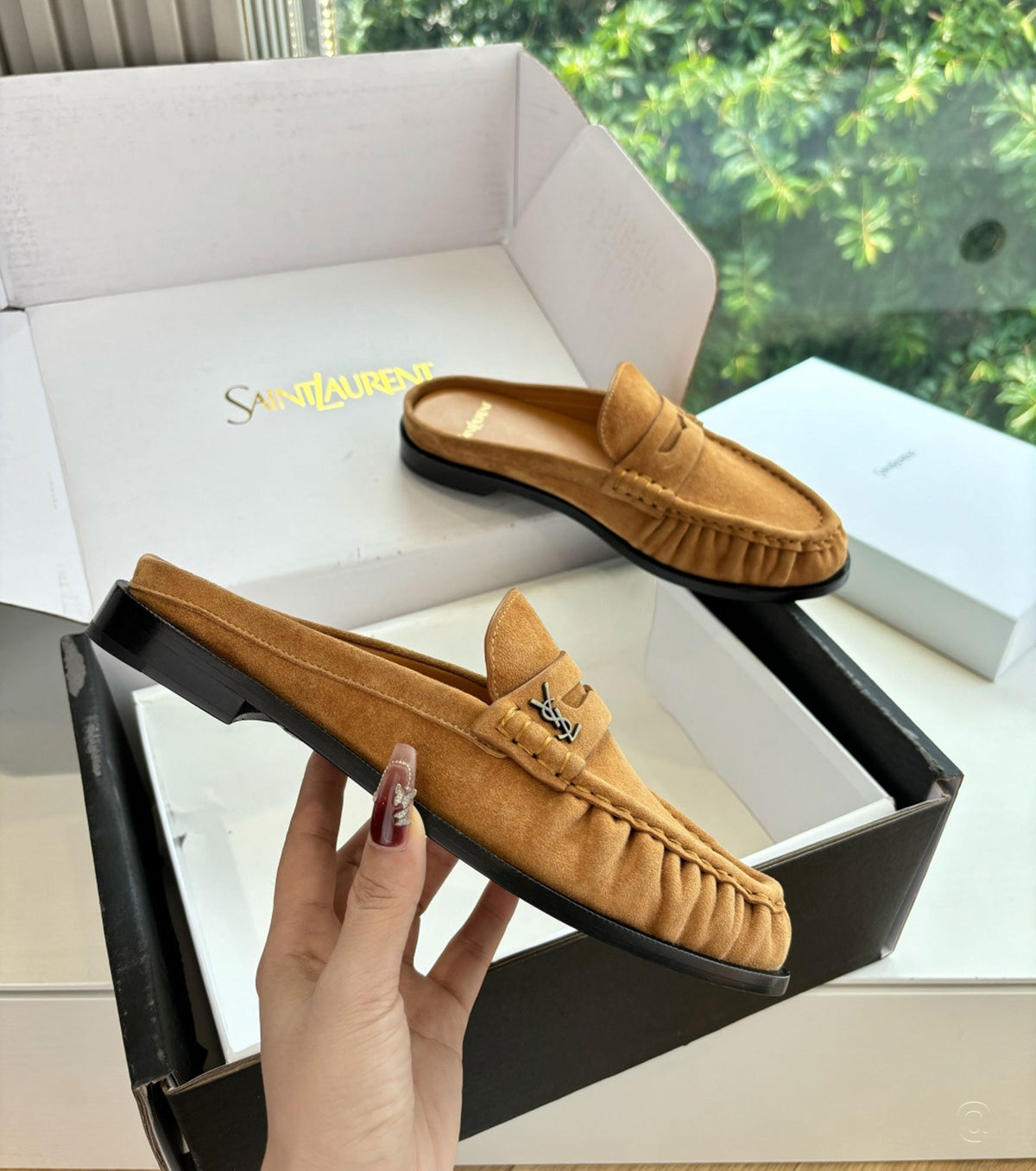 LE LOAFER mules