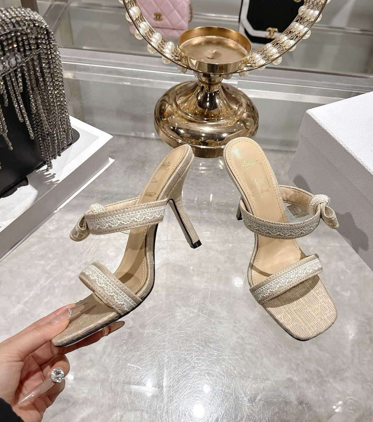 Heeled Sandal with Straps