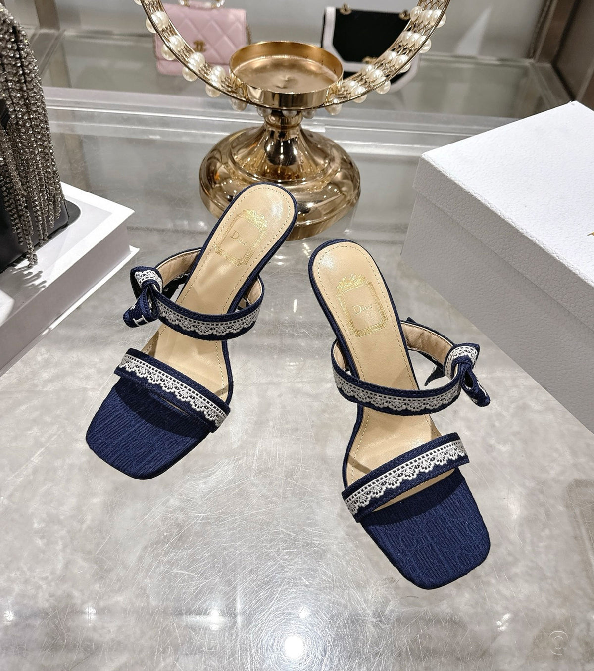 Heeled Sandal with Straps