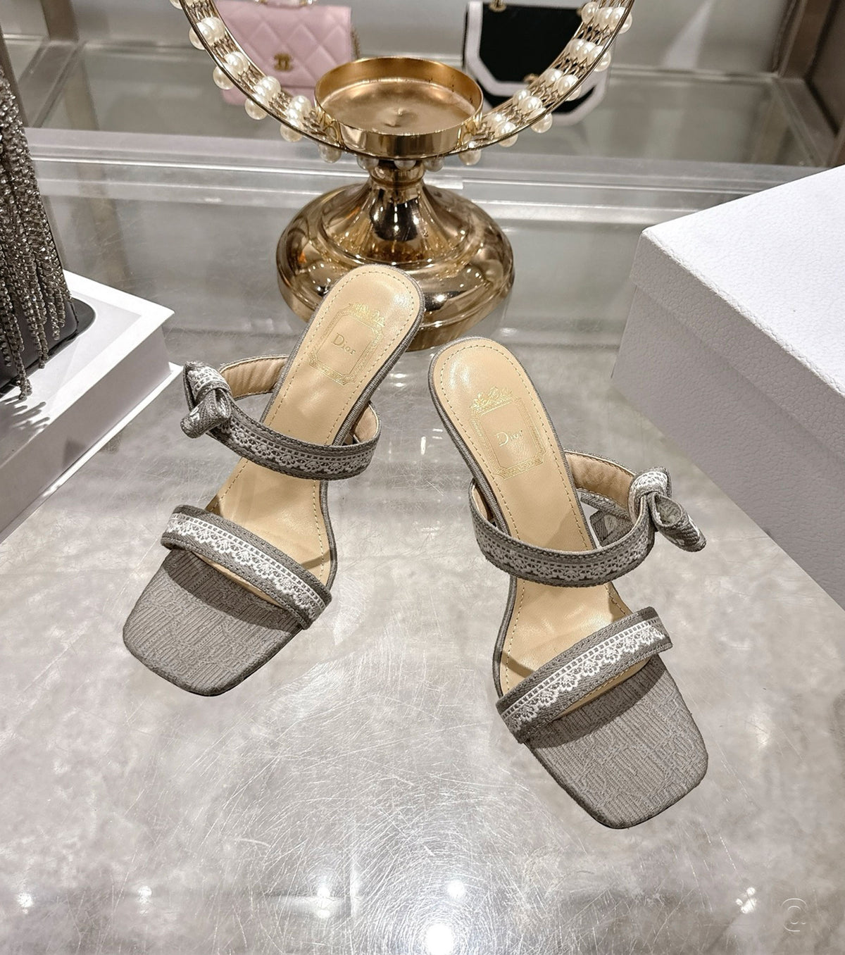 Heeled Sandal with Straps