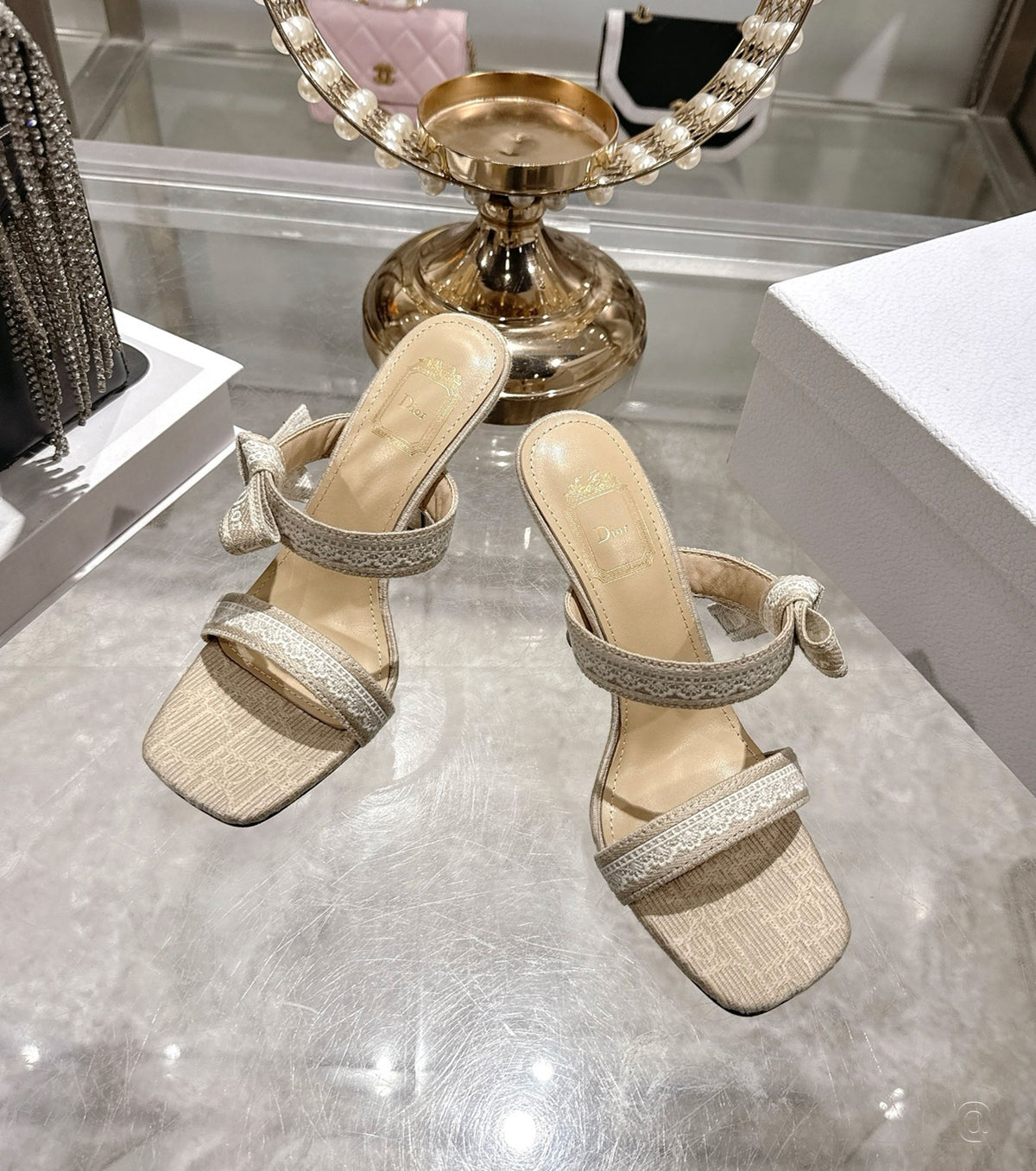 Heeled Sandal with Straps