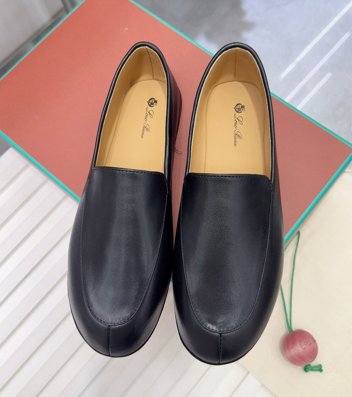 Anton Walk Loafer