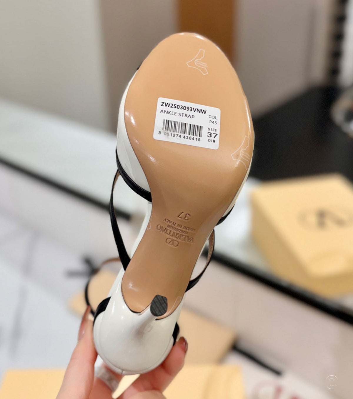 Bepointy Sandal in Patent Leather and Kidskin