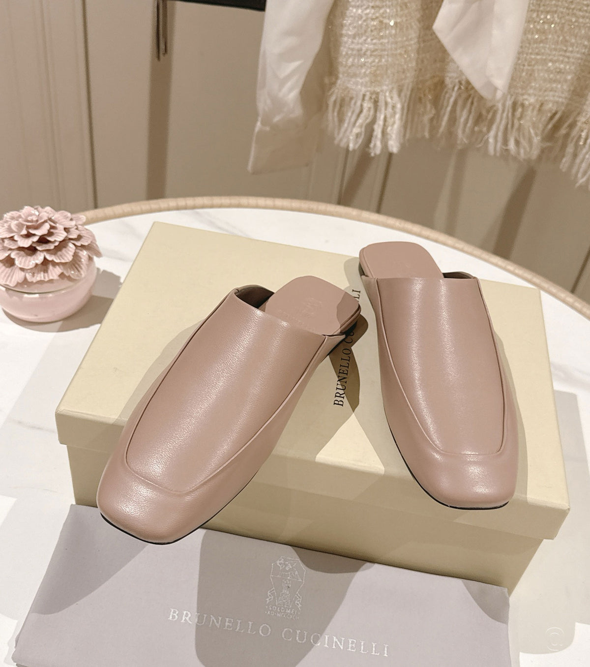 Calfskin slippers