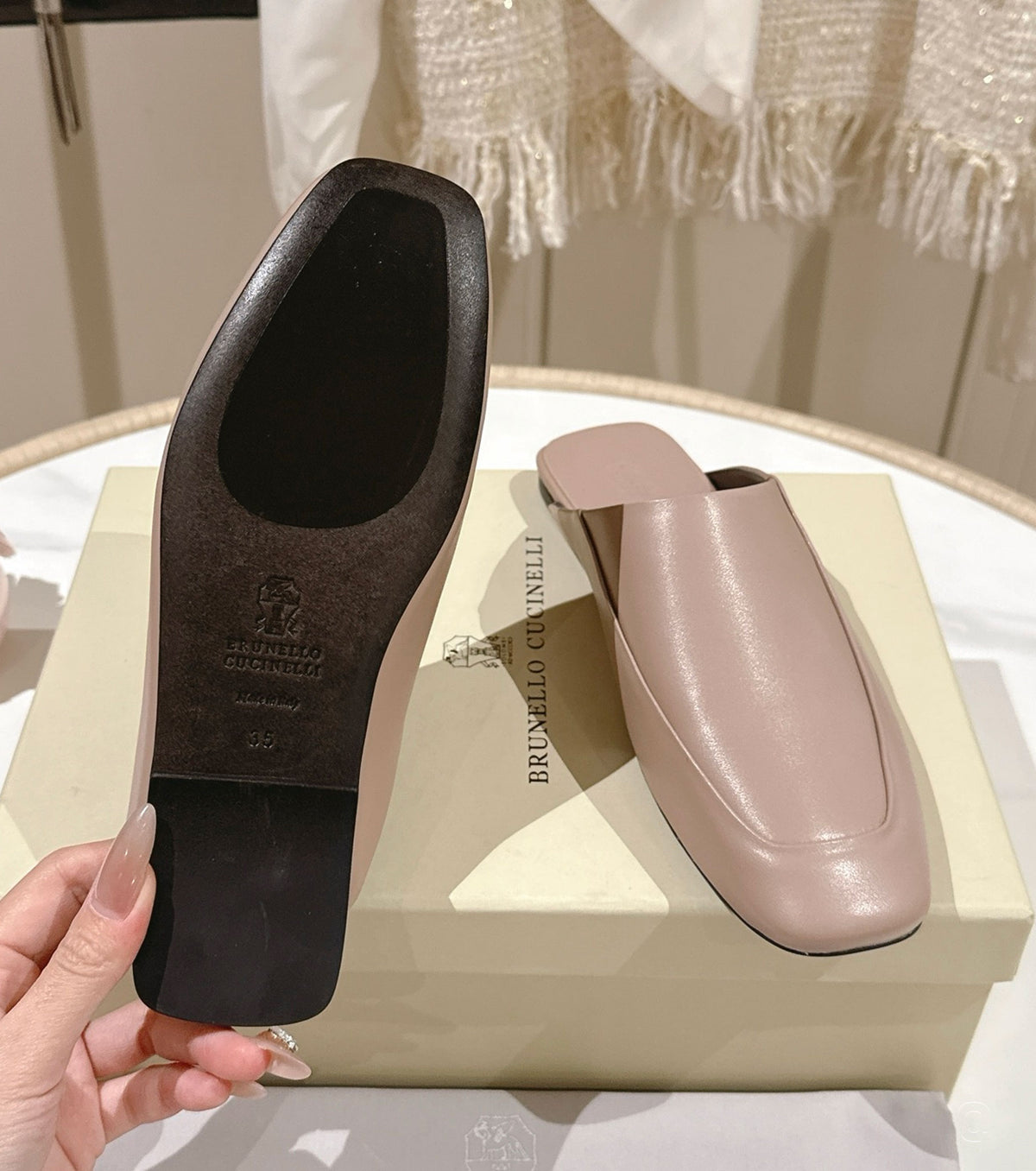 Calfskin slippers