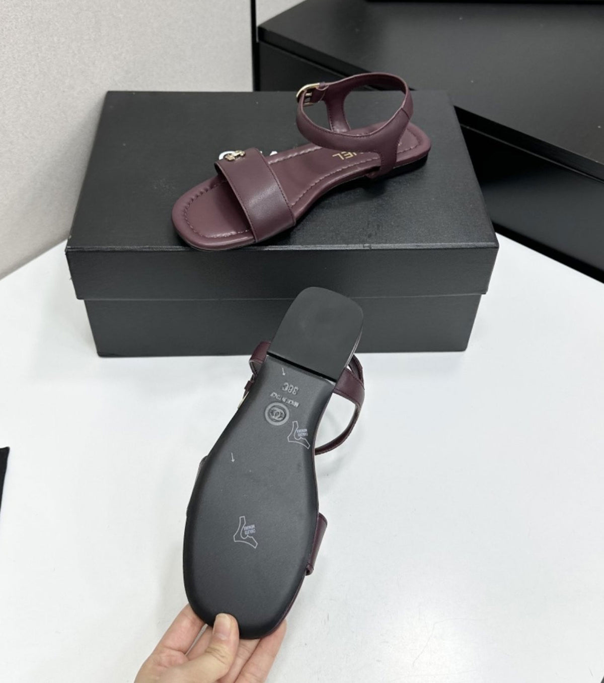 Leather sandal