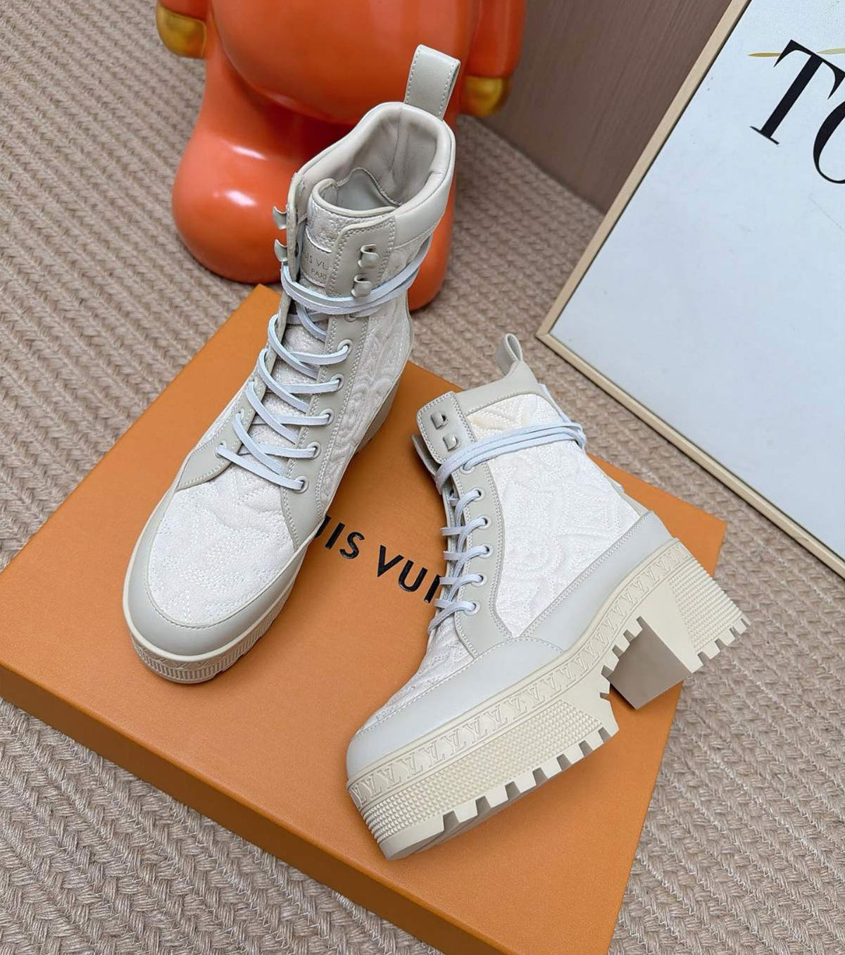 Laureate Platform Desert Boot