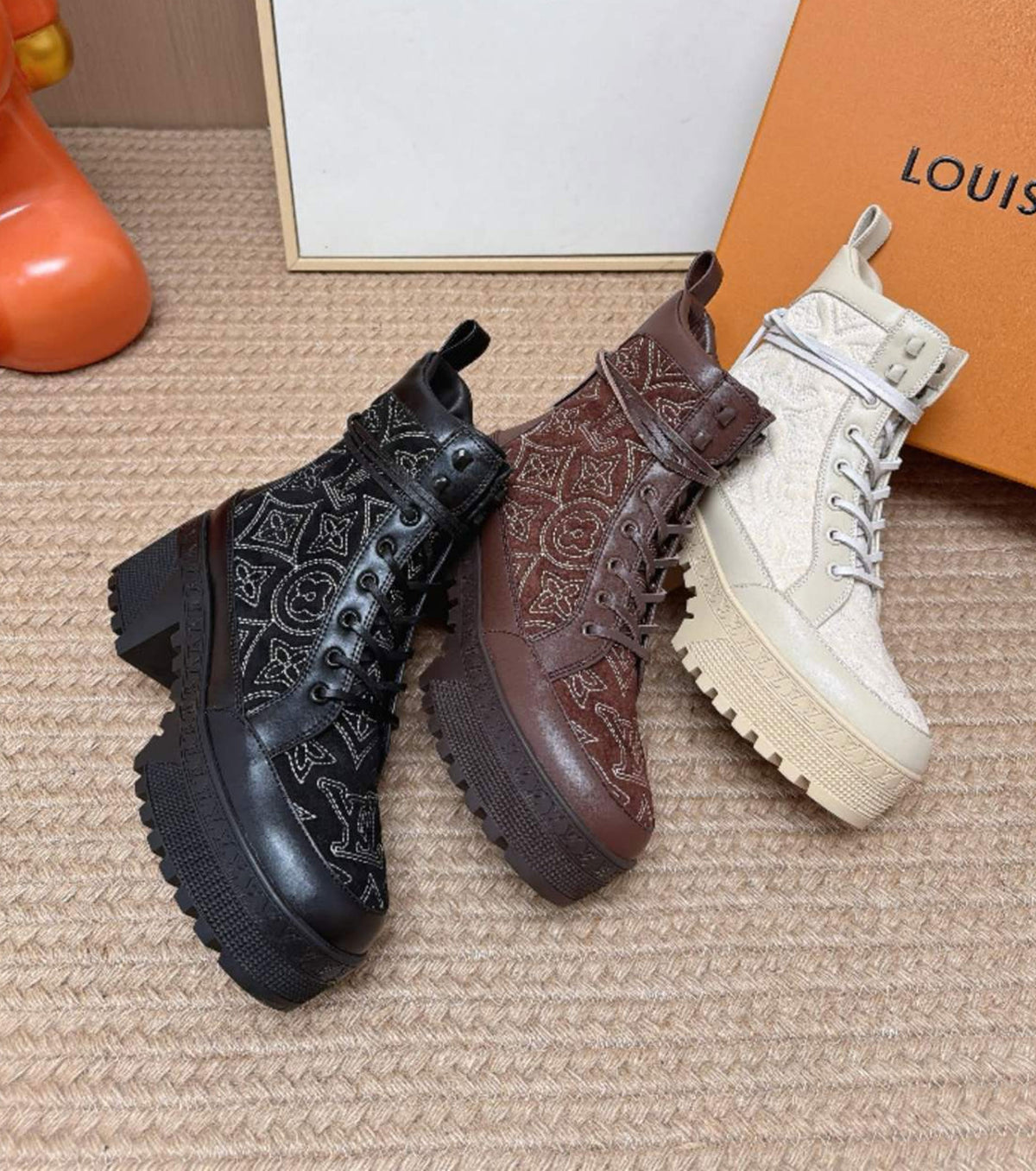 Laureate Platform Desert Boot