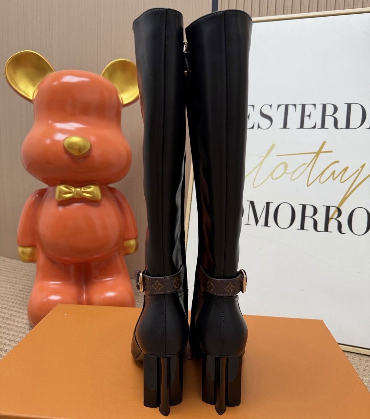 Silhouette High Boot