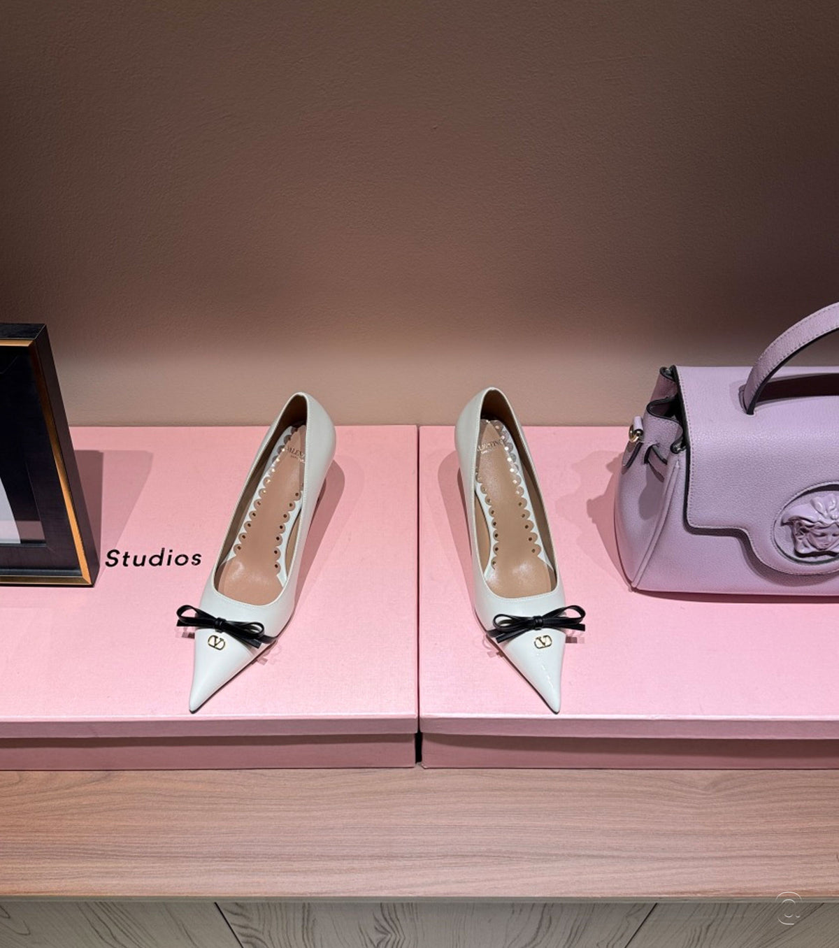 Bepointy high-heeled shoes