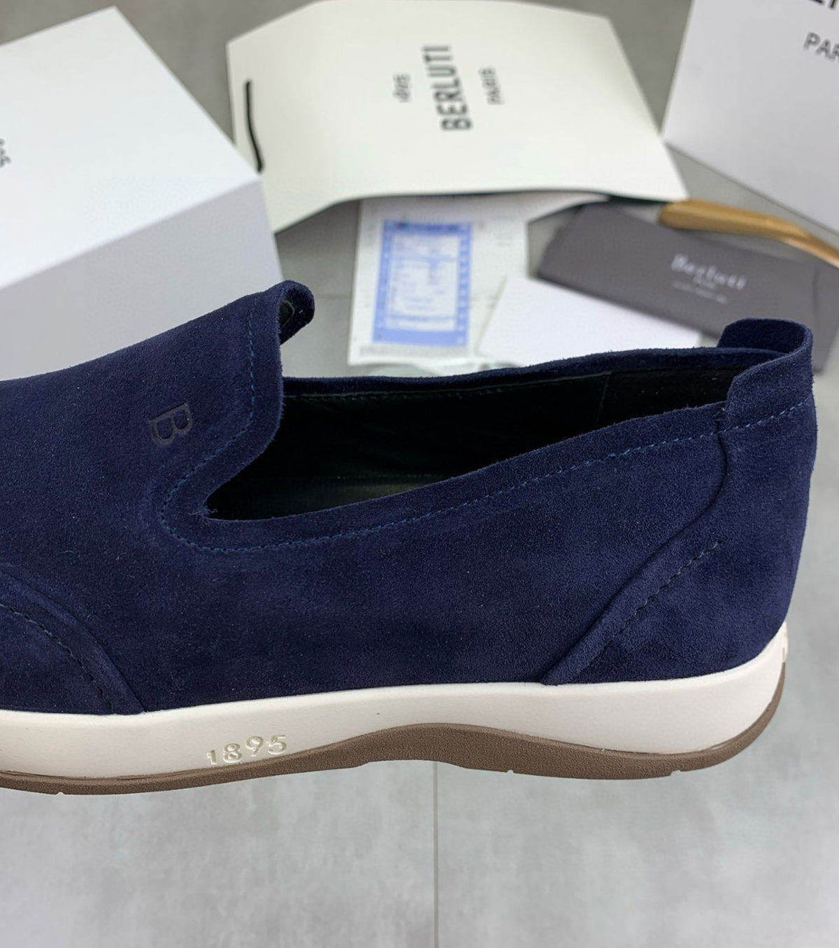 Suede loafer
