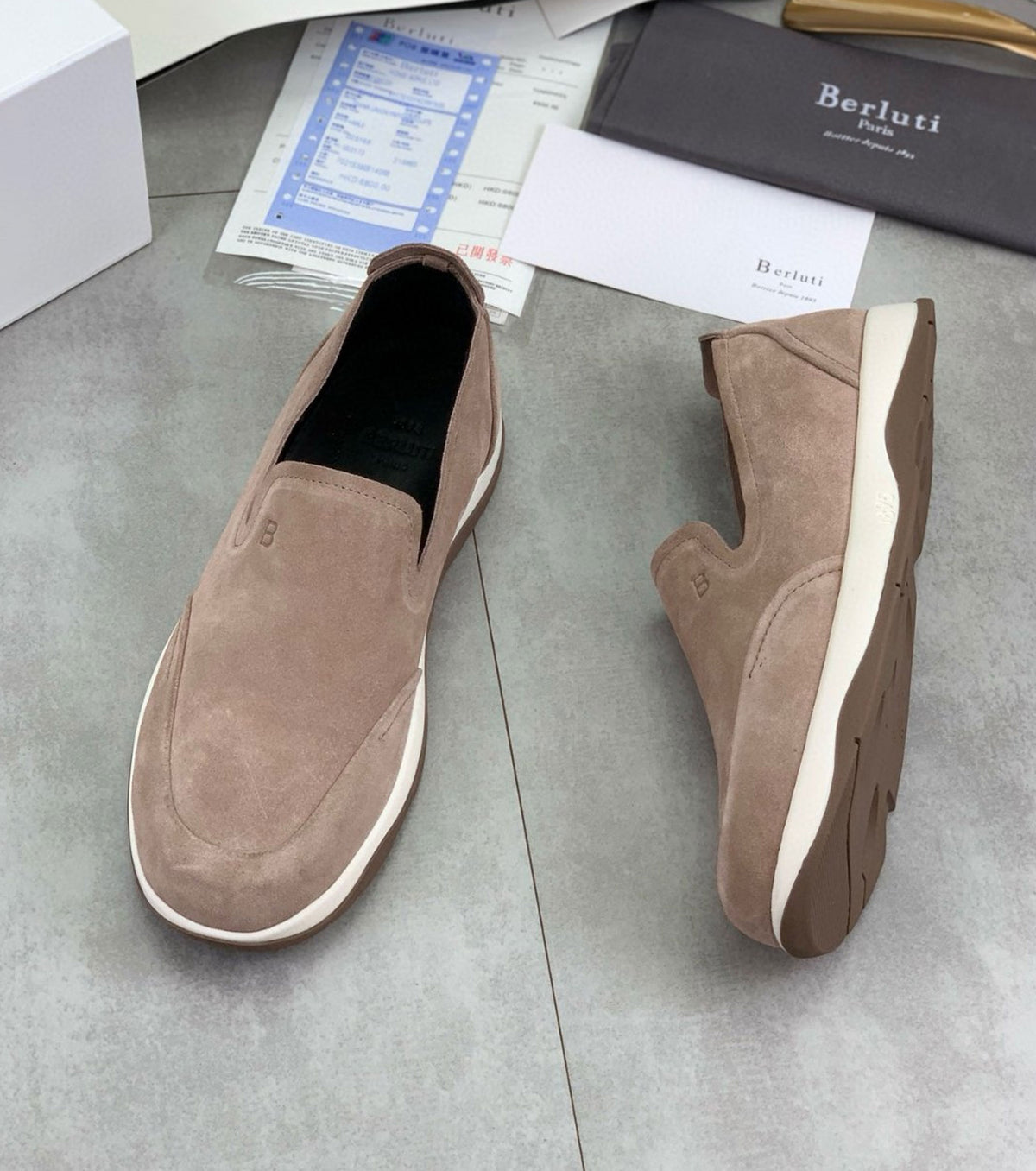 Suede loafer