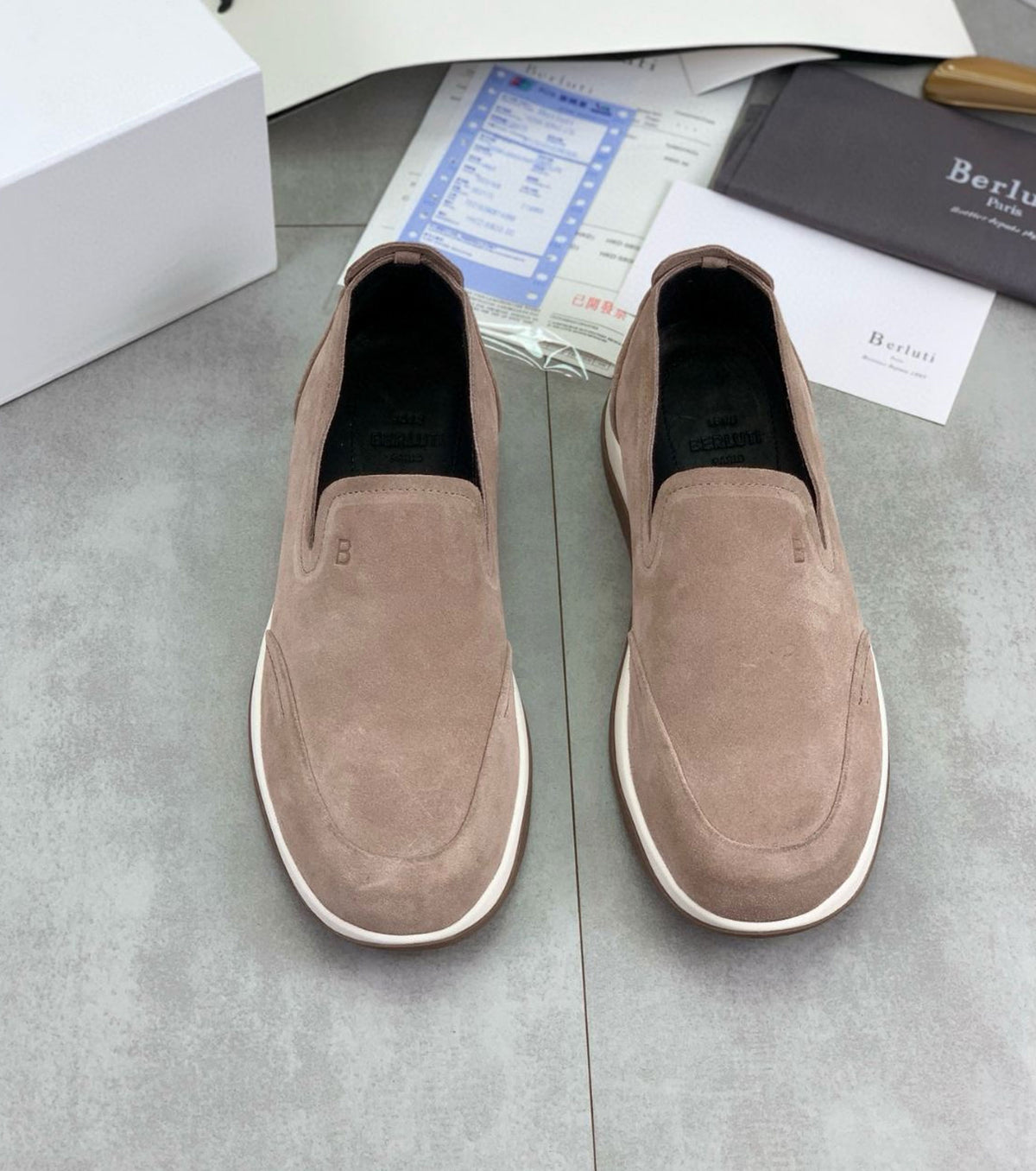 Suede loafer