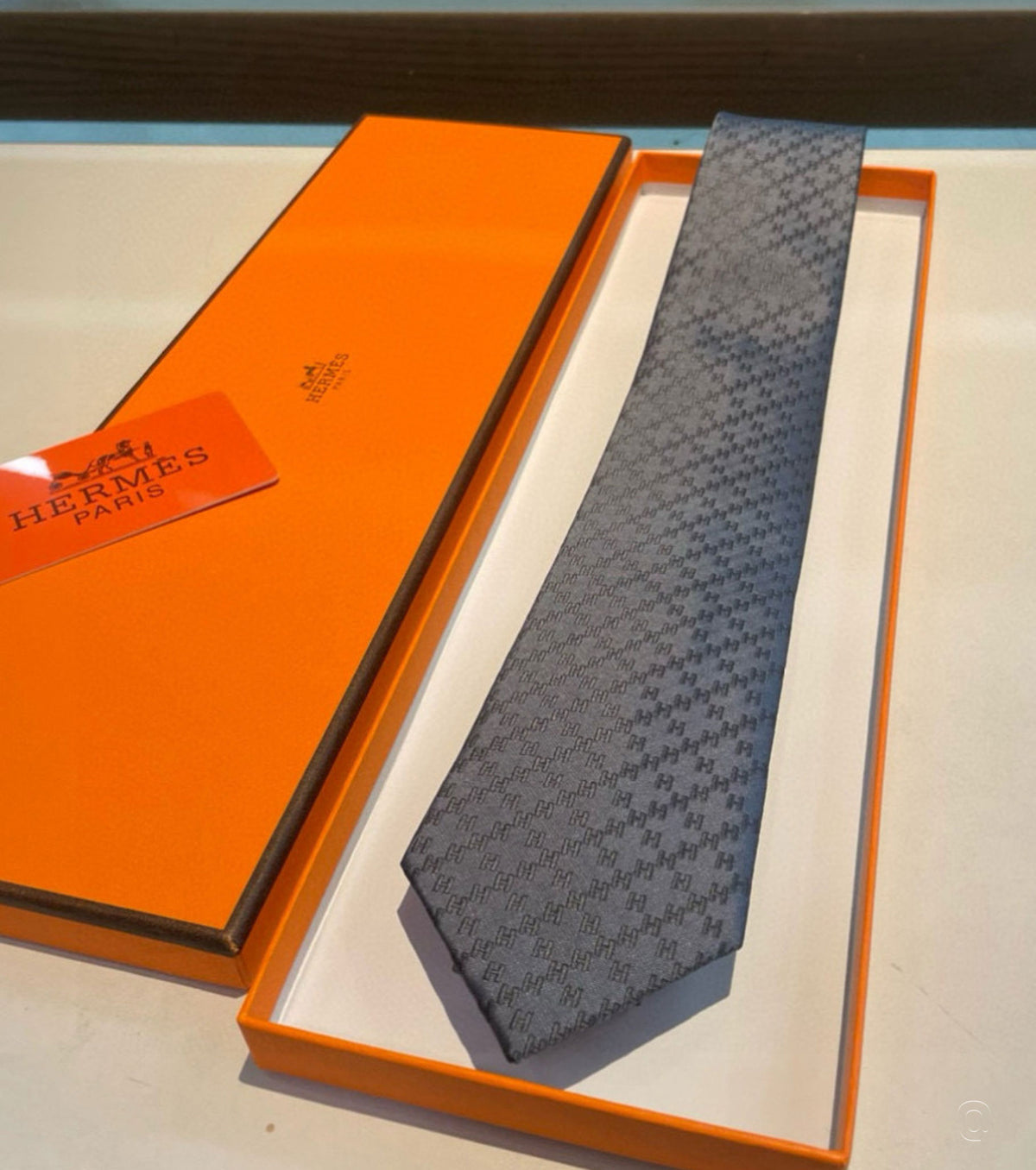 Копринена вратовръзка