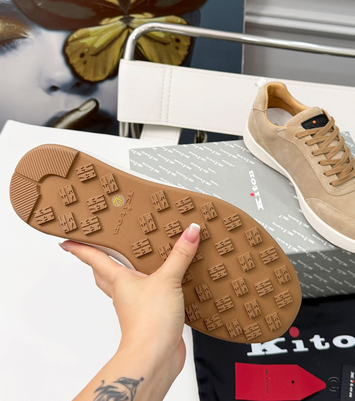 Велурени маратонки