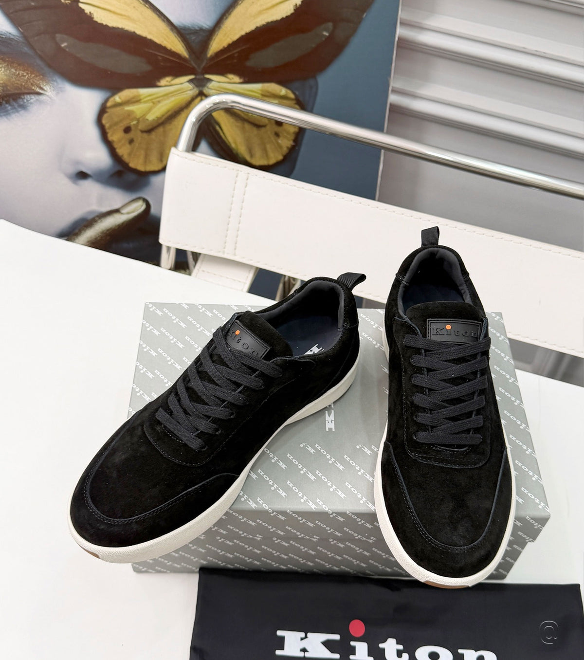 Велурени маратонки