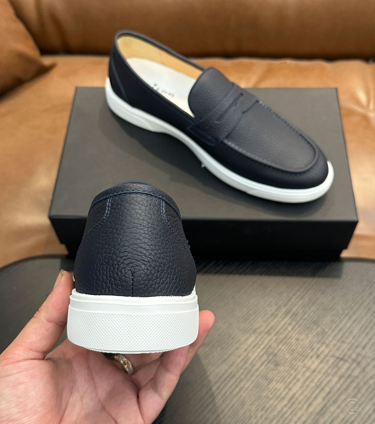 LEATHER LOAFER