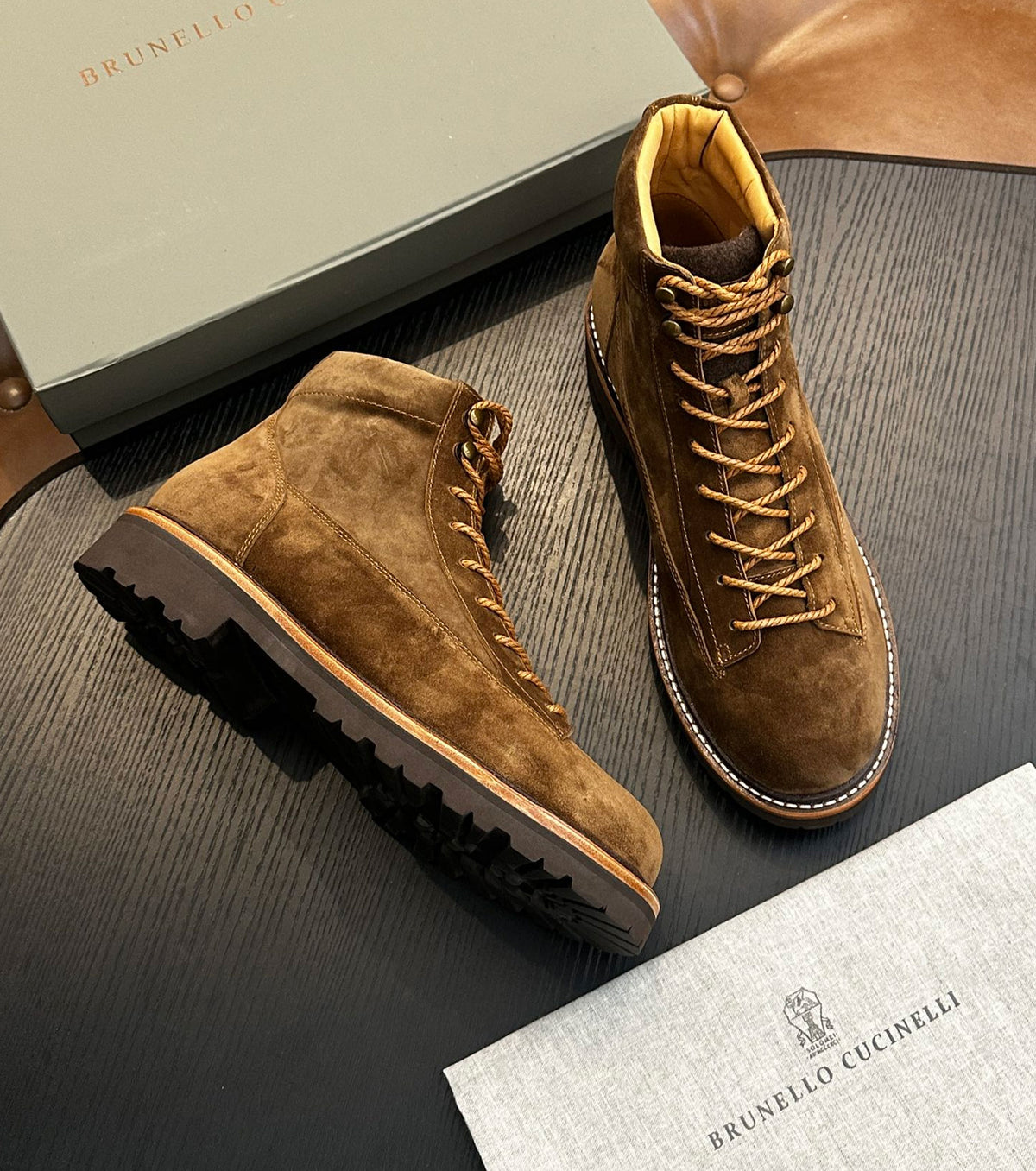 Suede urban outdoor boots