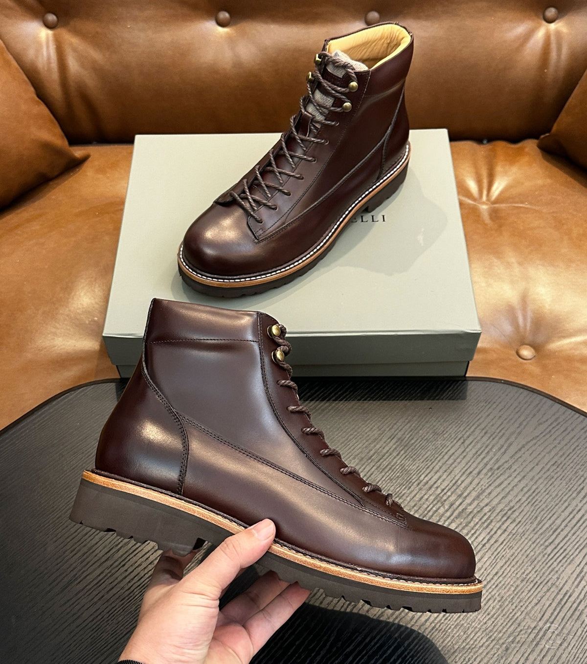 Calfskin urban outdoor boots