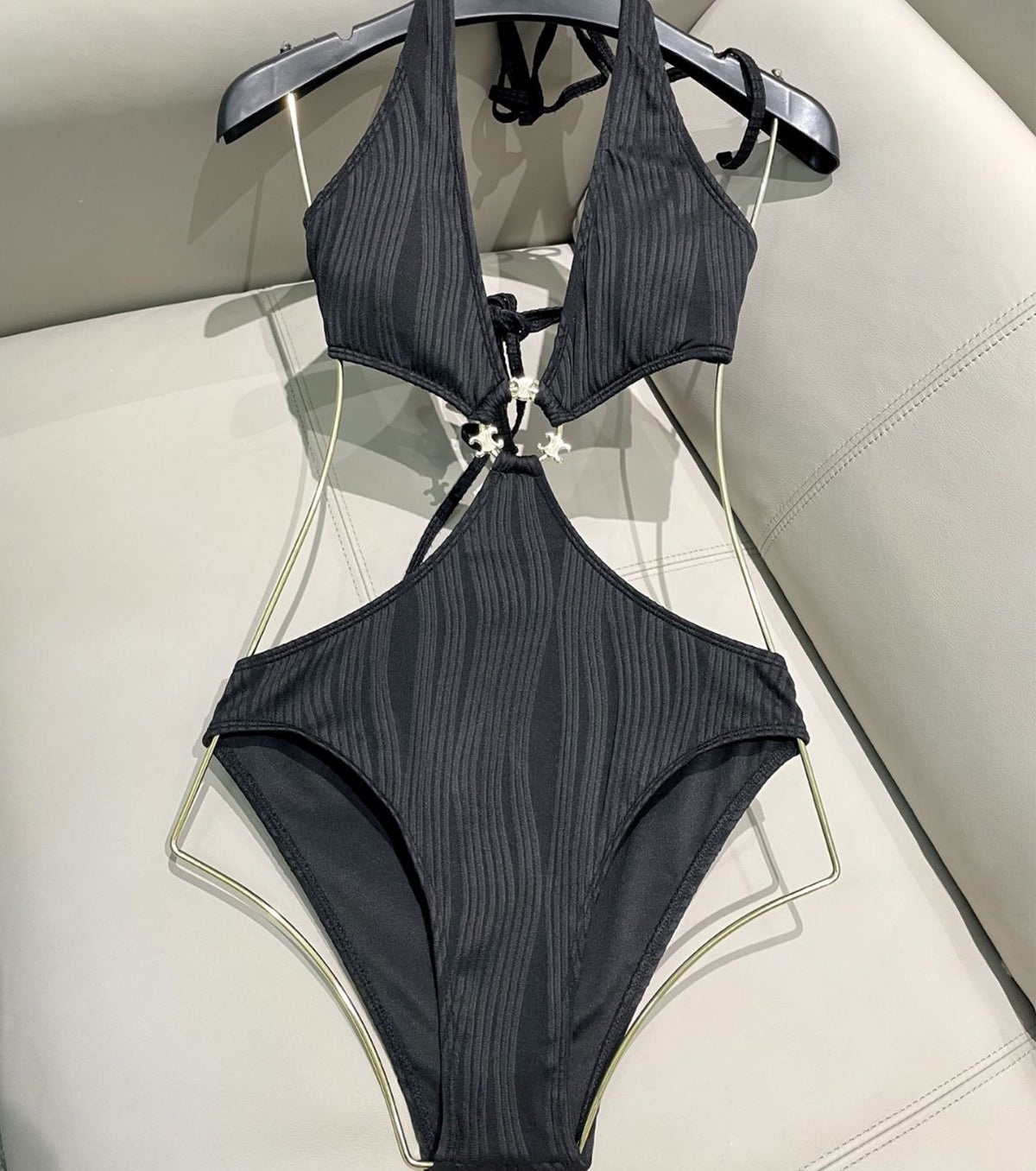 БАНСКИ КОСТЮМ