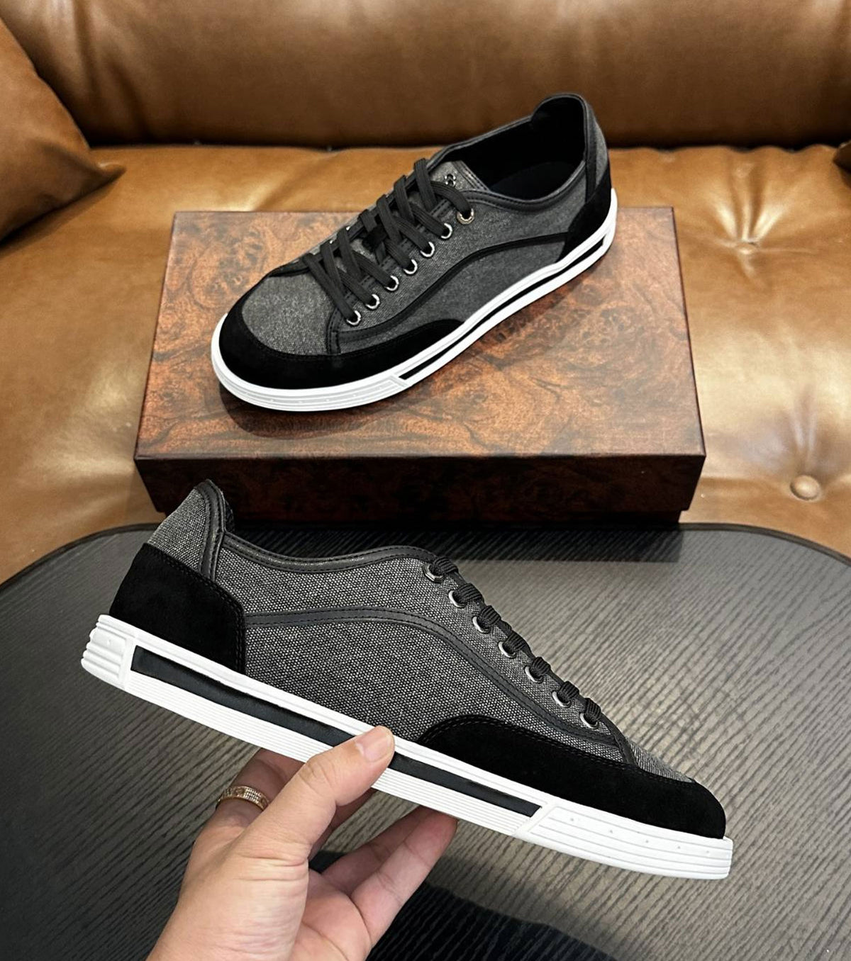 Leather and fabric Sneaker