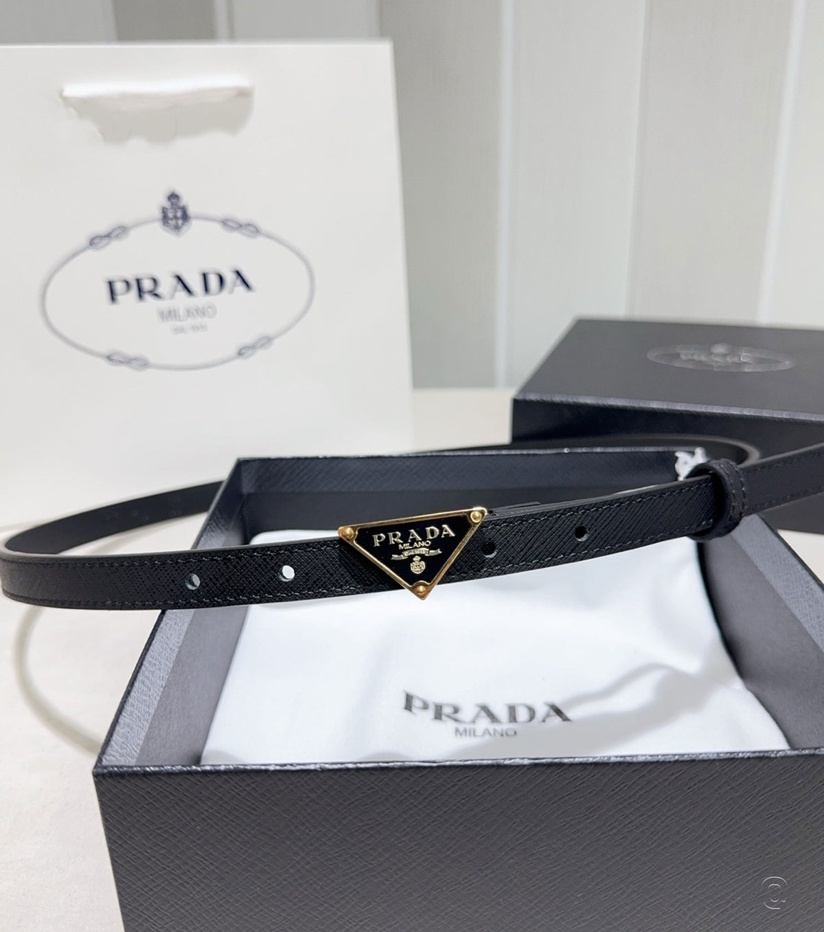 Saffiano leather belt