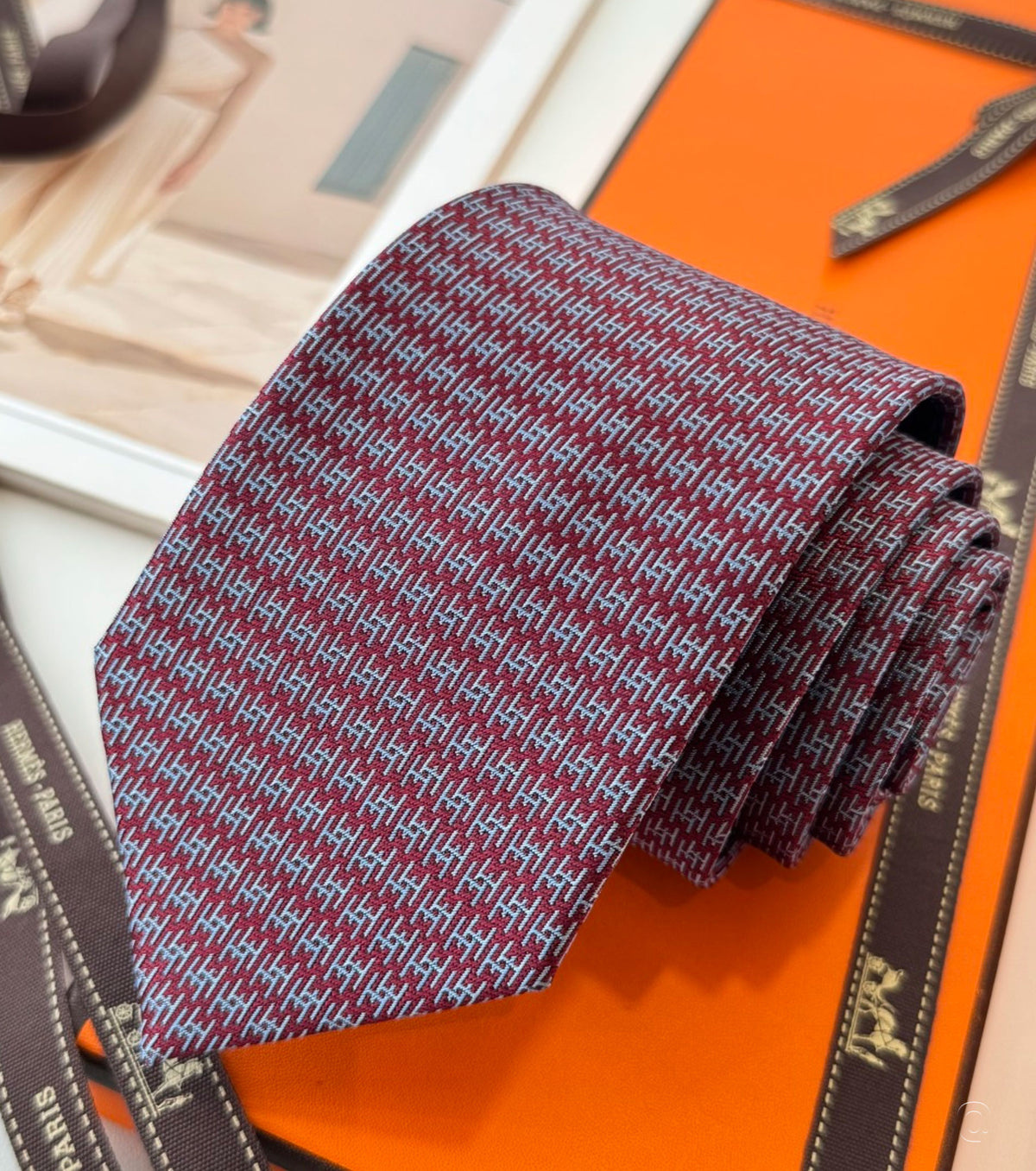 Копринена вратовръзка