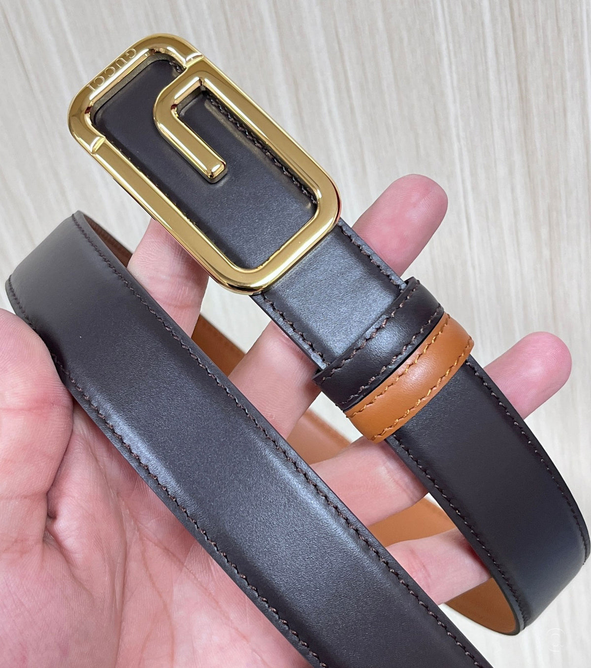 Reversible belt with square G buckle