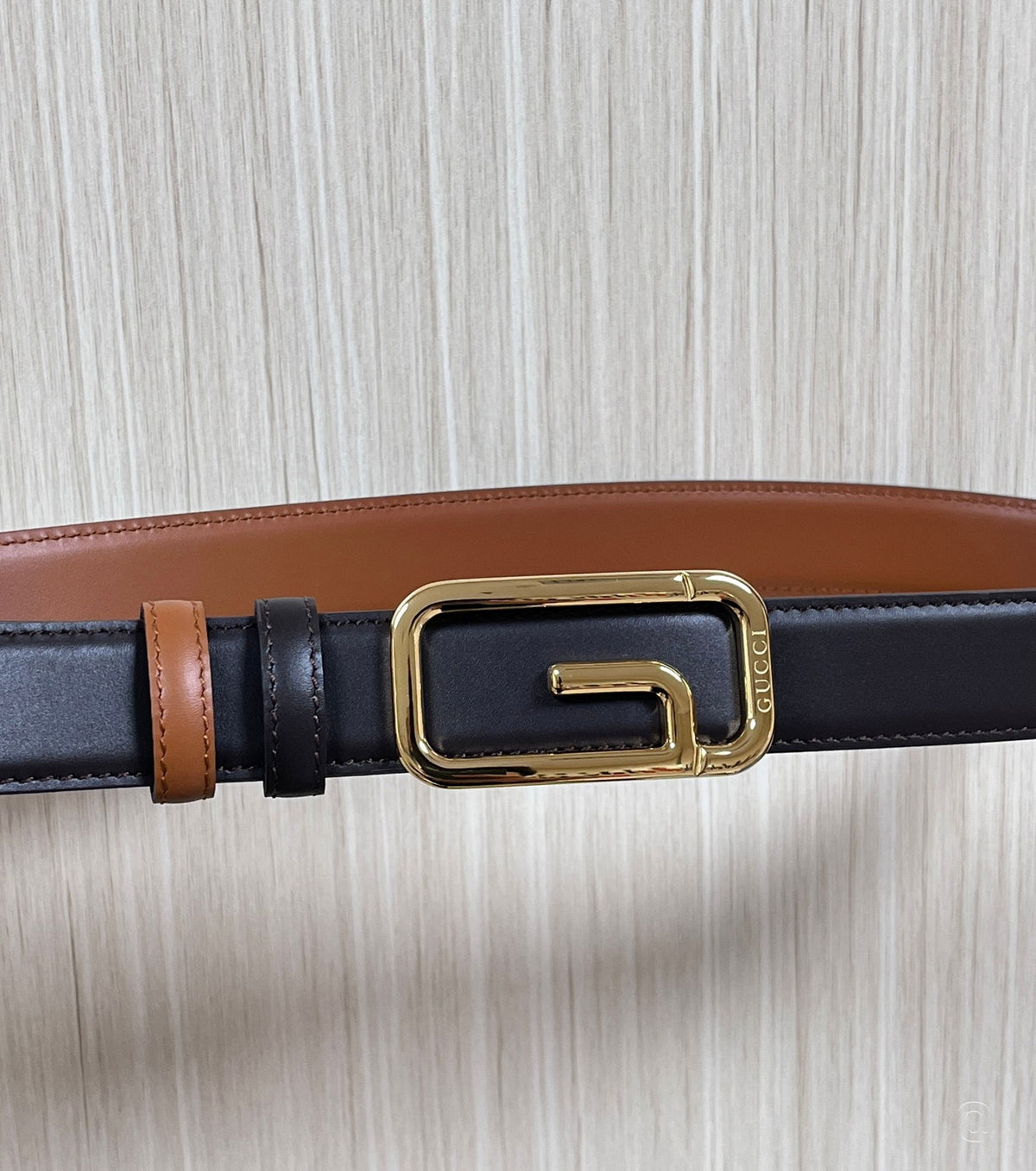 Reversible belt with square G buckle