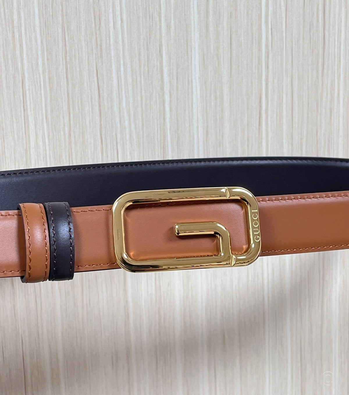 Reversible belt with square G buckle