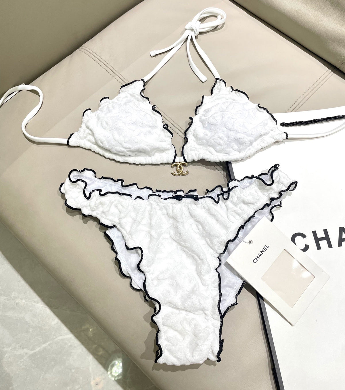 Бански от две части