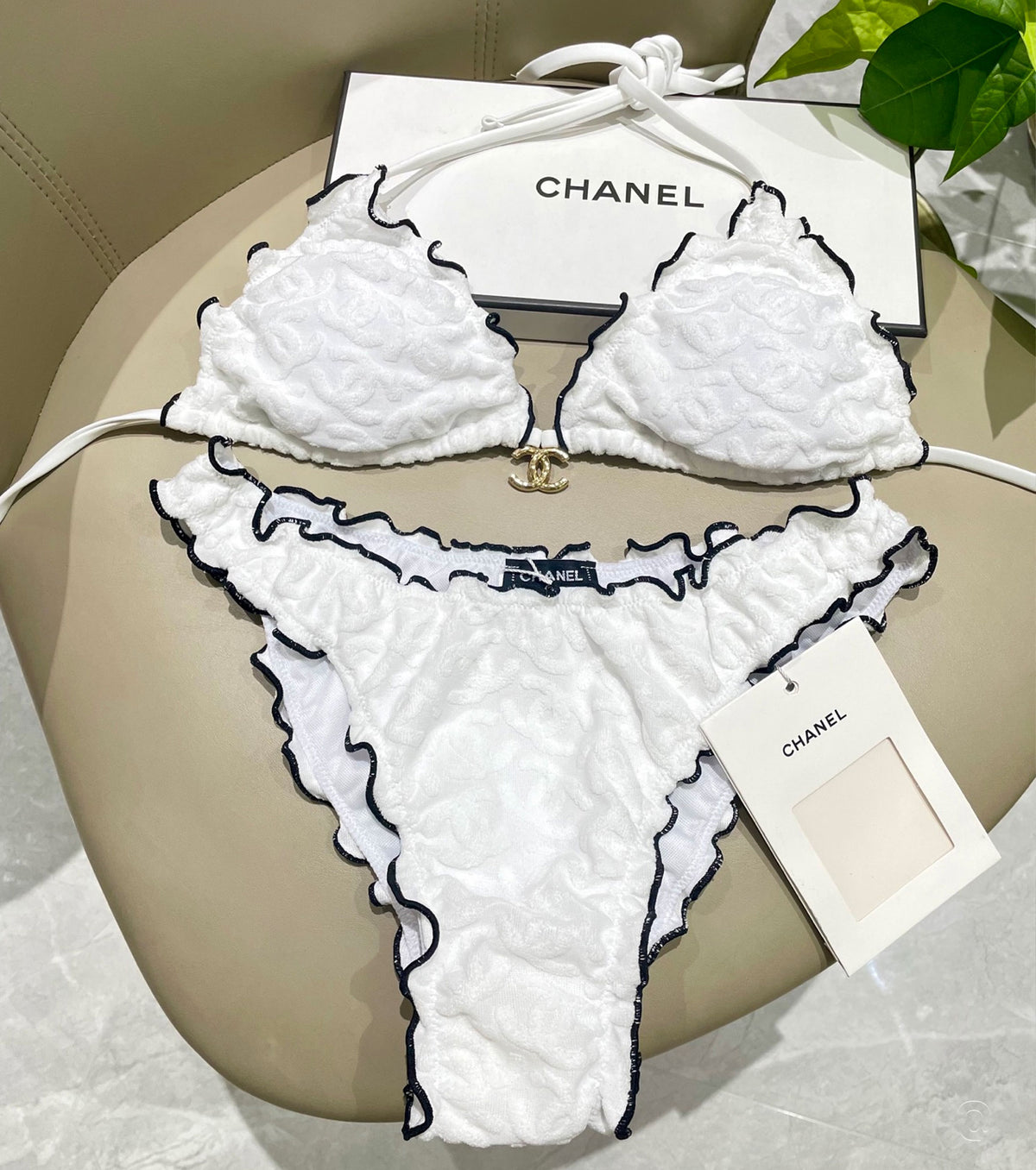 Бански от две части