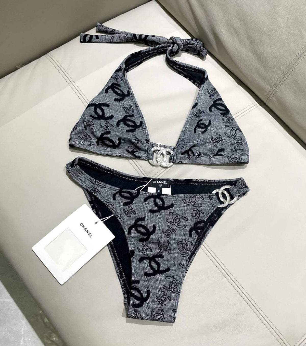 Бански от две части