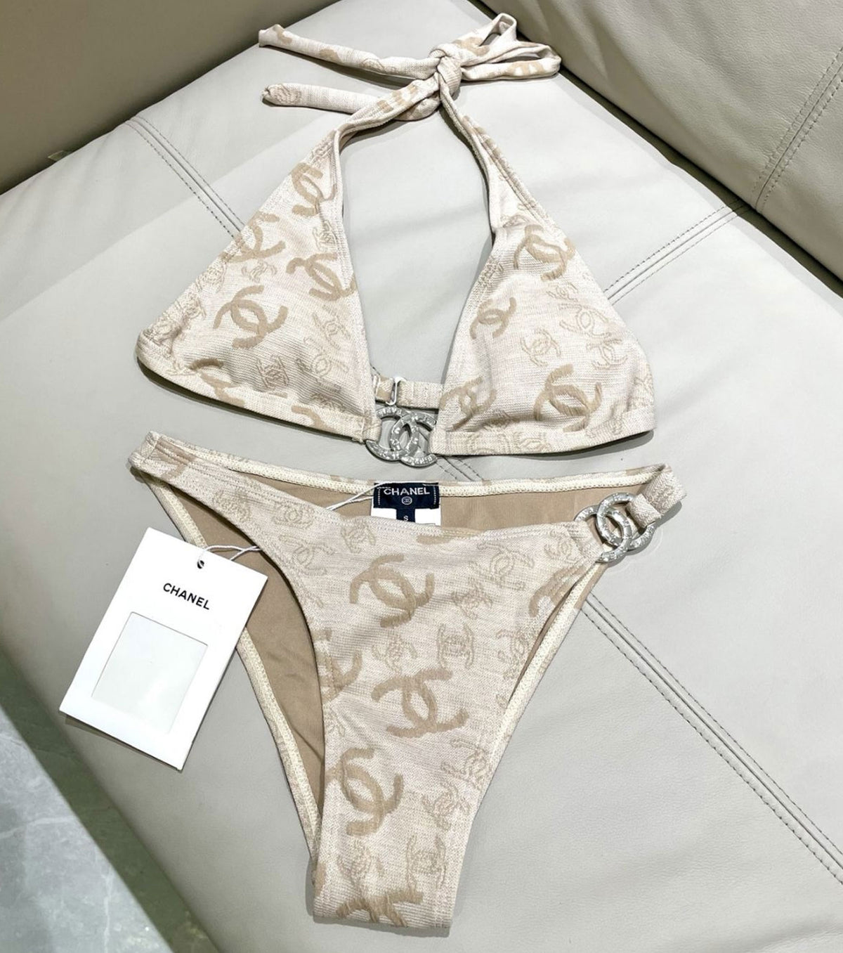 Бански от две части