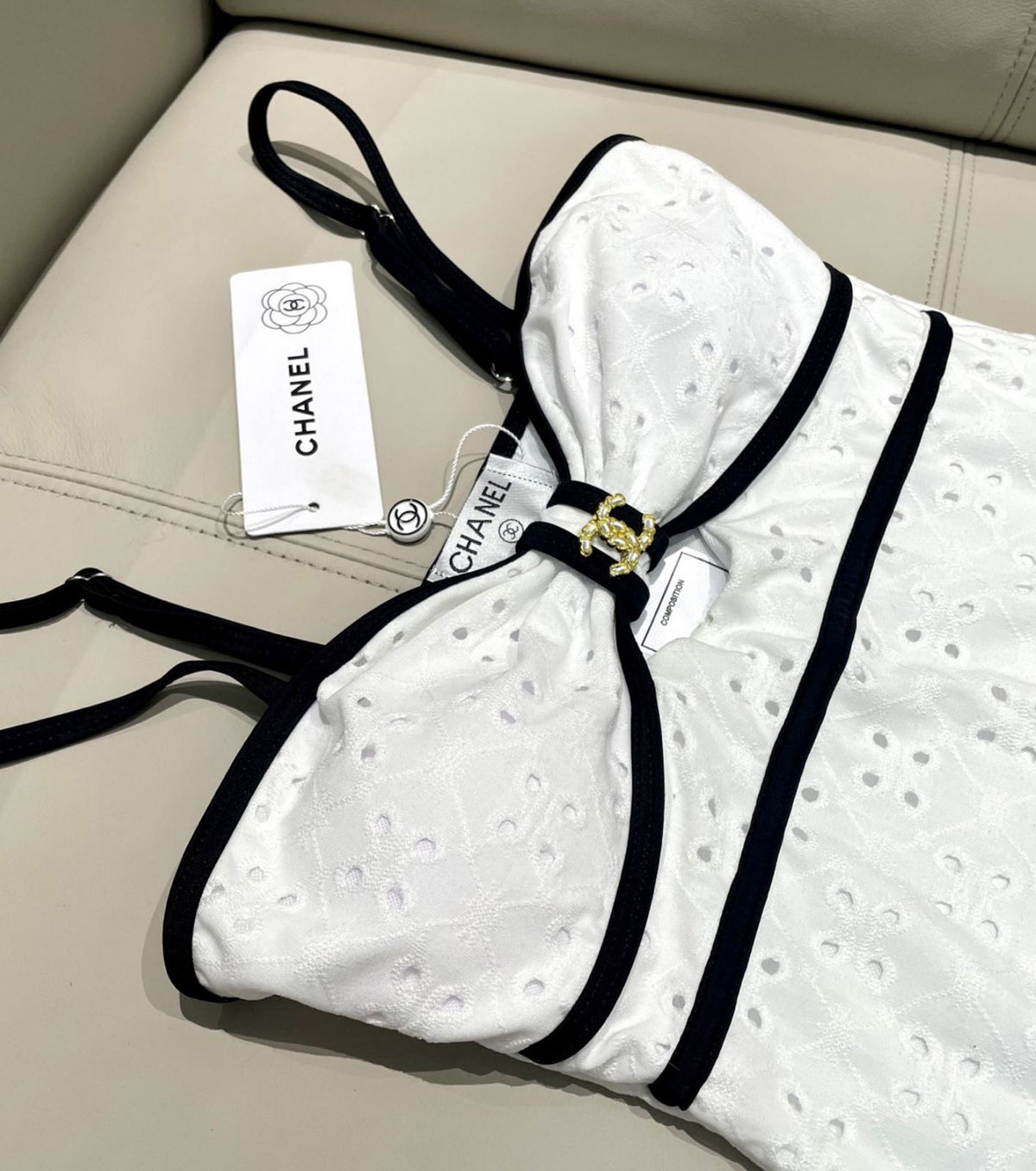 БАНСКИ КОСТЮМ