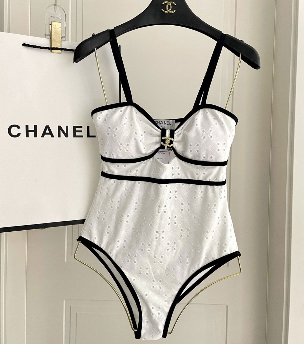 БАНСКИ КОСТЮМ