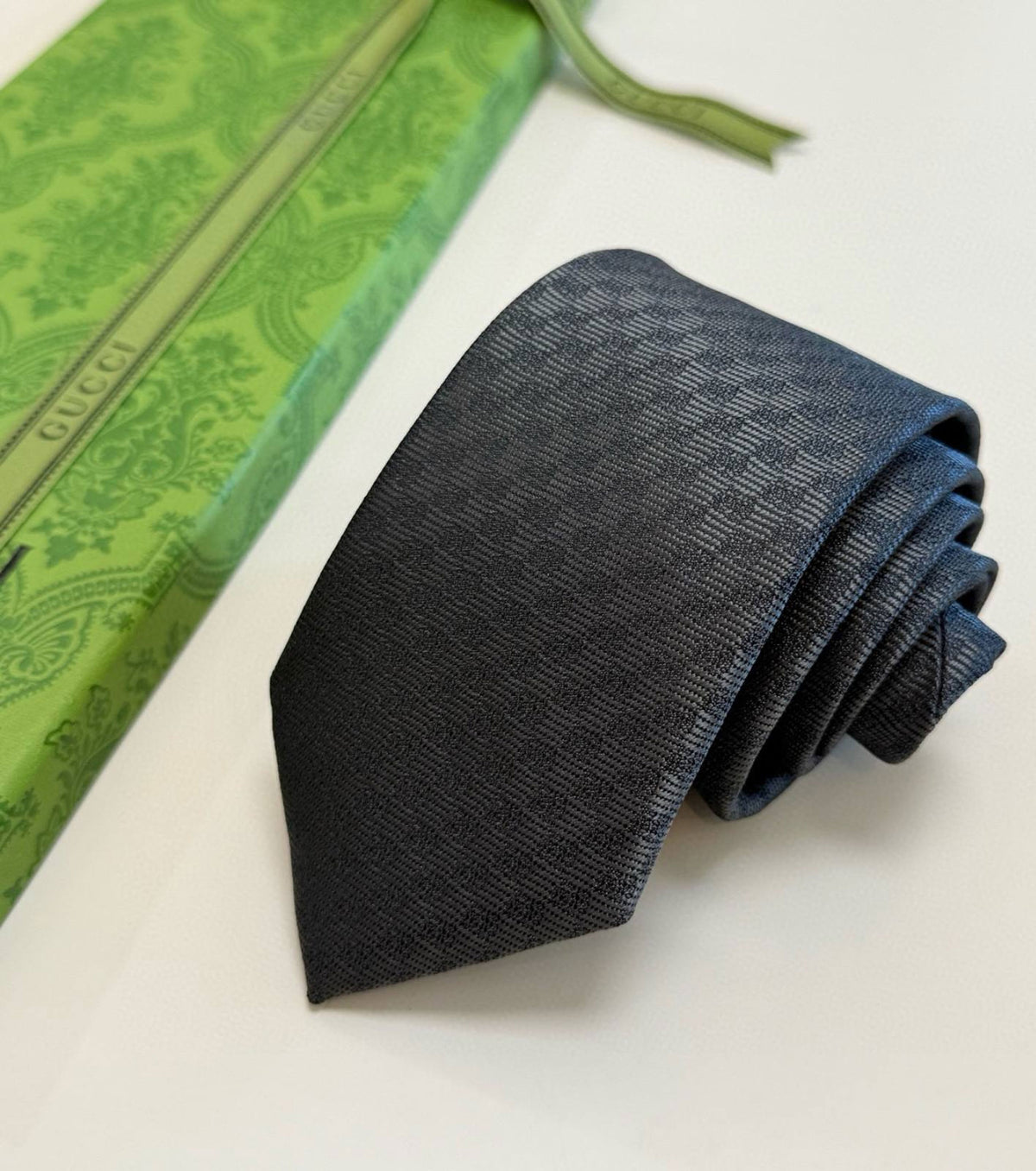 GG копринена жакардова вратовръзка GG