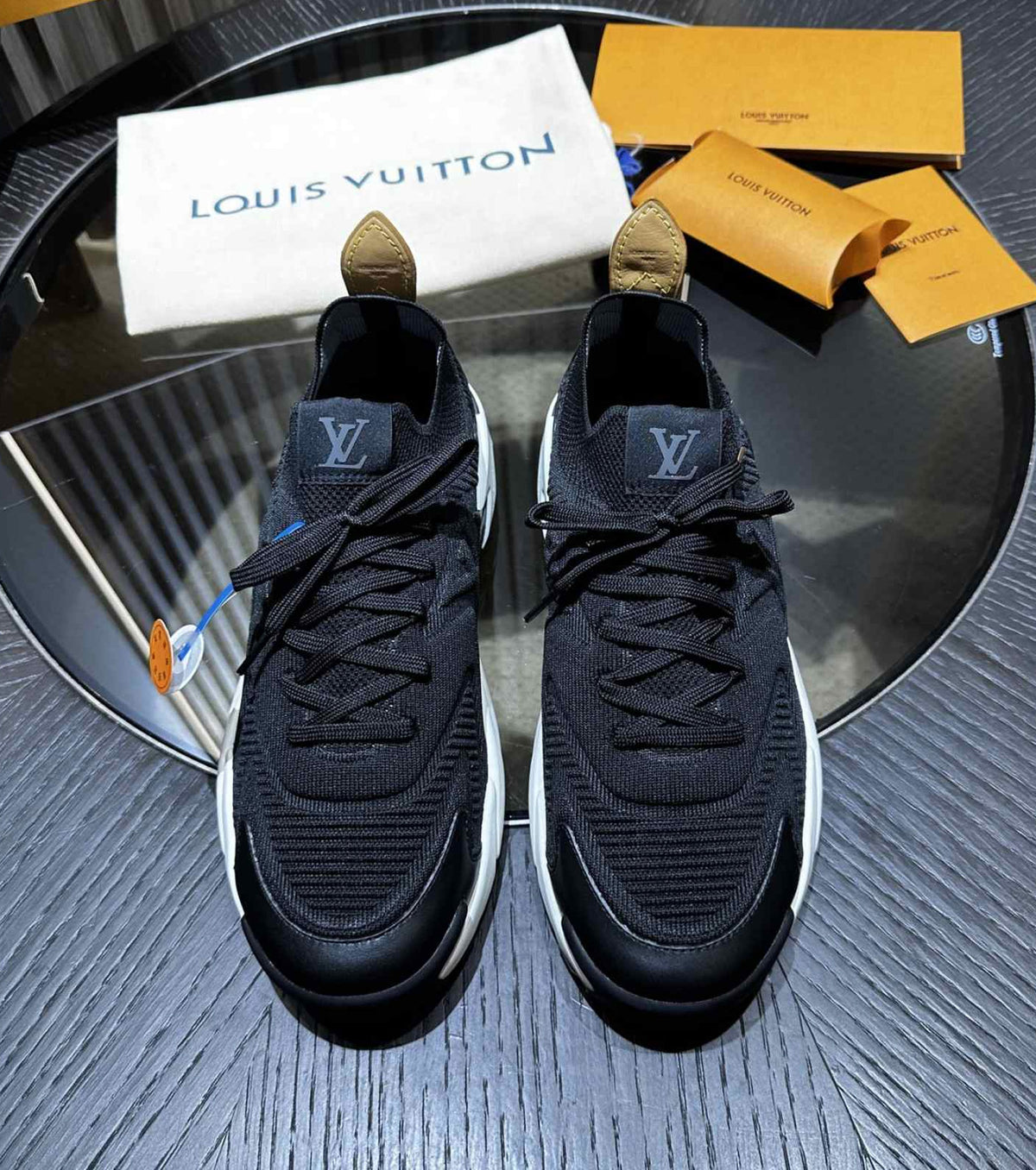 LV Runner Tatic Sneaker