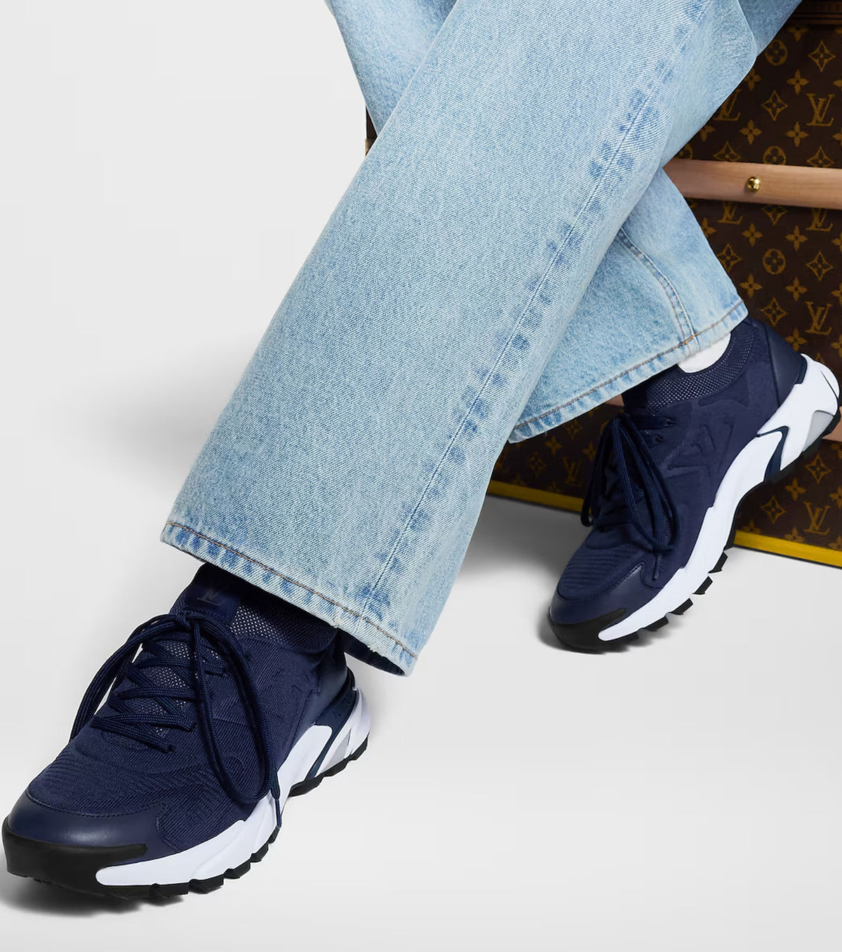 LV Runner Tatic Sneaker