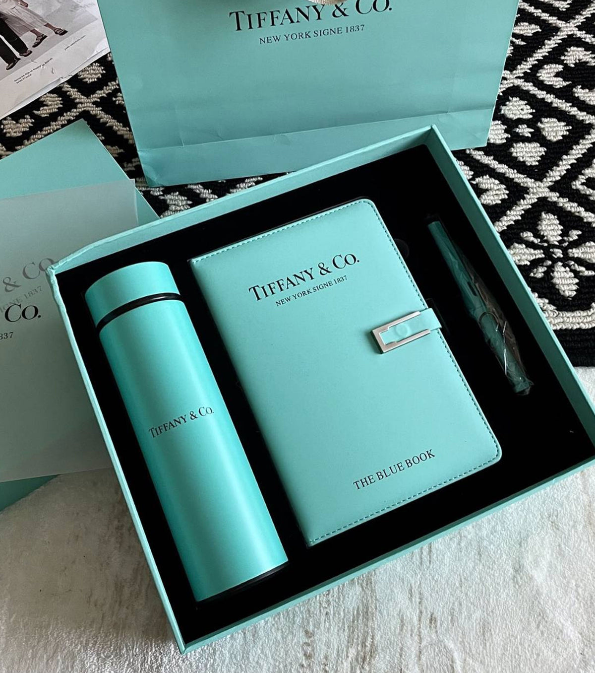 Комплект тефтер, химикалка и термос