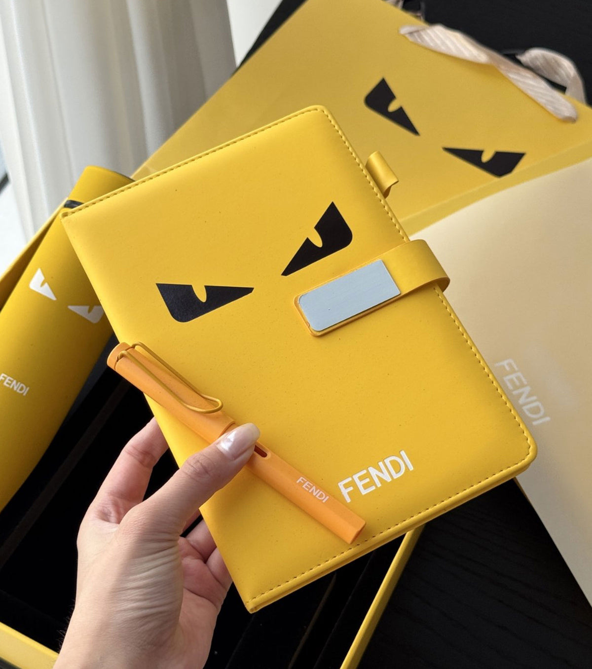 Комплект тефтер, химикалка и термос