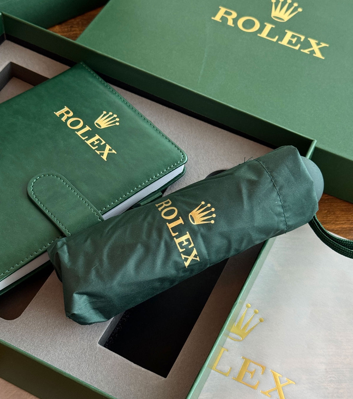 Комплект тефтер, химикалка, термос и чадър