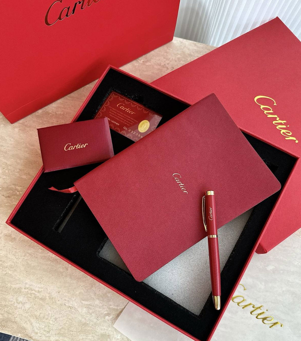 Комплект тефтер и химикалка