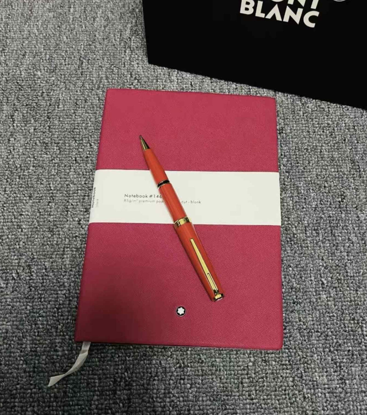 Комплект тефтер и химикалка